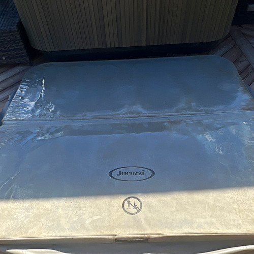 Jacuzzi rectangle hot tub - rectangle,